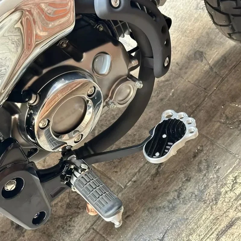 CNC Brake Pedal Enlarger (Monkey Logo) – Honda Monkey 125 / Grom / DAX 125 Foot Brake Extension (2018–2024)